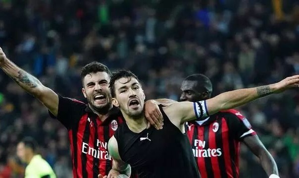  AC米兰补时绝杀斯佩齐亚延续不败金身