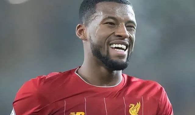  罗马中场大将重伤赛季报销牵动球迷心  