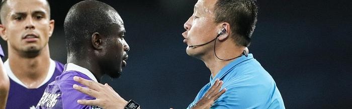  VAR争议判罚引发主帅集体炮轰  