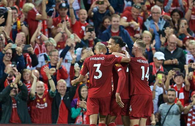  利物浦旧将传射建功，莱斯特城爆冷终结红军不败  