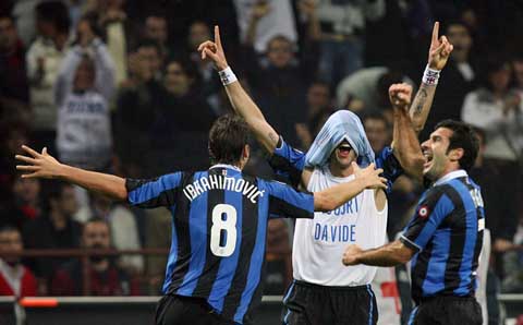  米兰德比争议红牌，VAR判定引发热议  